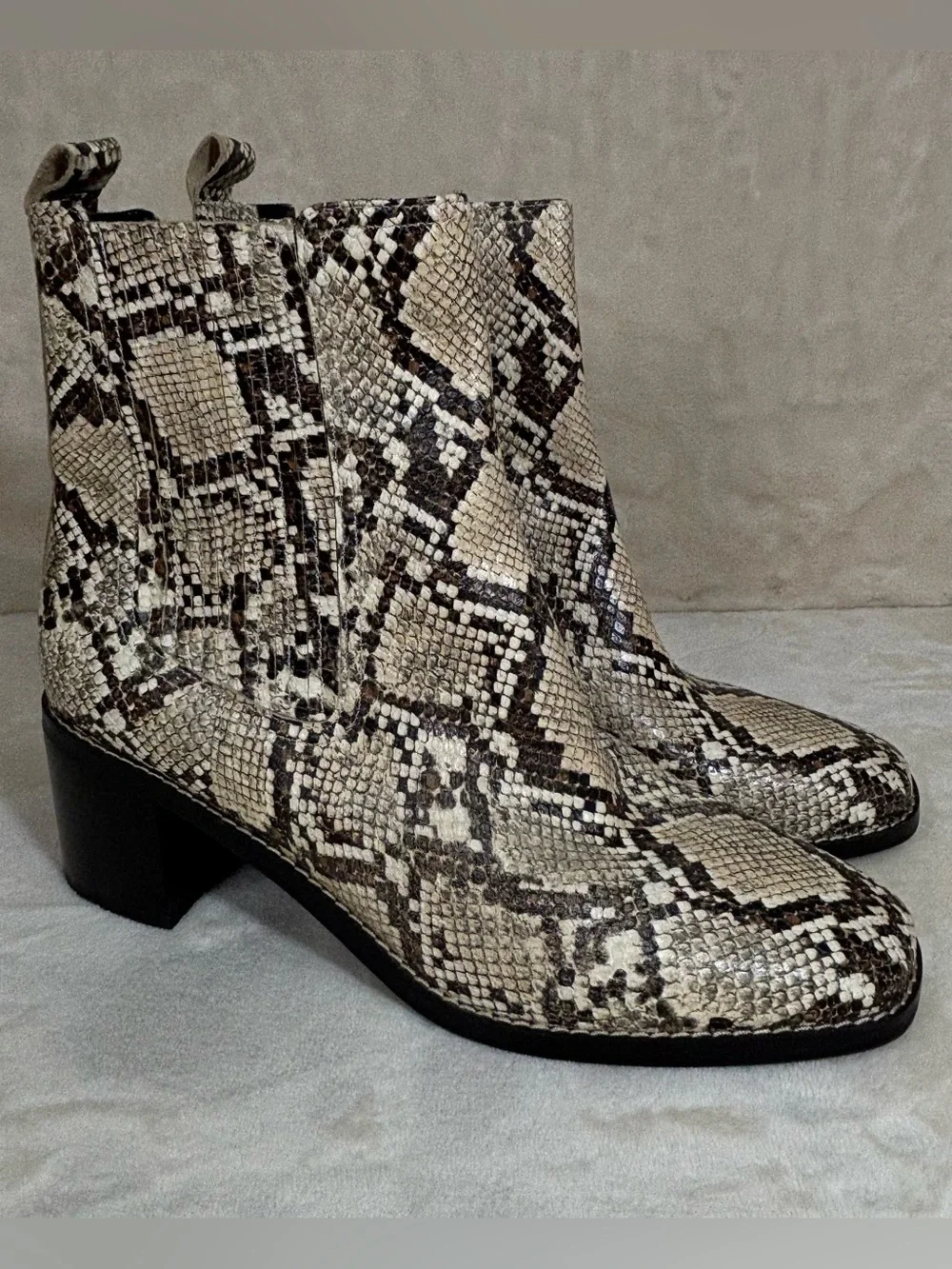 Nordstrom Women’s Nohazina Snakeskin Leather Pull On  Ankle Boot Booties Size 10